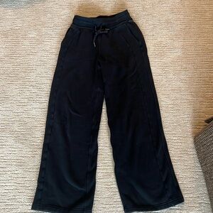 Lululemon black sweatpants.